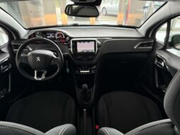 PEUGEOT 208 BlueHDi 100 S&S MOD. ALLURE (GUIDABILE DA NEOPATENTATI) pieno