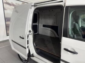 VOLKSWAGEN CADDY 2.0 TDI 102 CV CAMBIO MANUALE S&S MOD. BUSINESS  “GUIDABILE DA NEOPATENTATI”