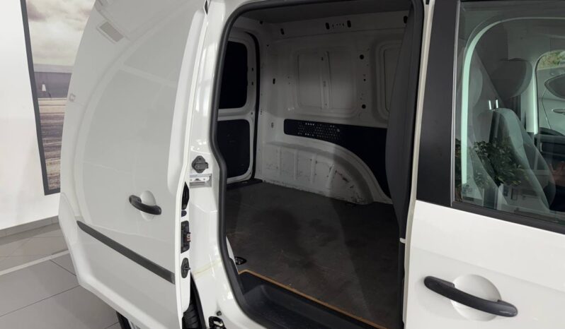 VOLKSWAGEN CADDY 2.0 TDI 102 CV CAMBIO MANUALE S&S MOD. BUSINESS  “GUIDABILE DA NEOPATENTATI” pieno