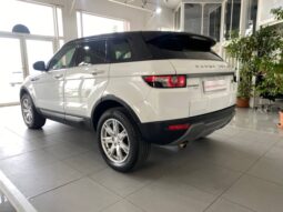 LAND ROVER EVOQUE 4WD 2.2 TD4 150 CV AUTOMATICO MOD. PURE pieno