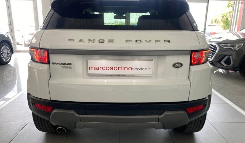 LAND ROVER EVOQUE 4WD 2.2 TD4 150 CV AUTOMATICO MOD. PURE pieno