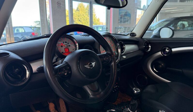 MINI COOPER D 1.6 110CV CAMBIO MANUALE +TETTO PANORAMICO ED APRIBILE “GUIDABILE DA NEOPATENTATI” pieno