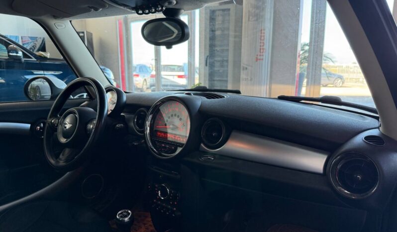MINI COOPER D 1.6 110CV CAMBIO MANUALE +TETTO PANORAMICO ED APRIBILE “GUIDABILE DA NEOPATENTATI” pieno