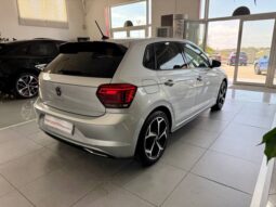 VOLKSWAGEN POLO 1.0 TSI 95 CV MOD. R-LINE “GUIDABILE DA NEOPATENTATI” pieno