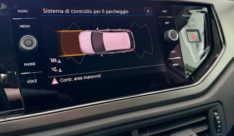 VOLKSWAGEN POLO 1.0 TSI 95 CV MOD. R-LINE “GUIDABILE DA NEOPATENTATI” pieno